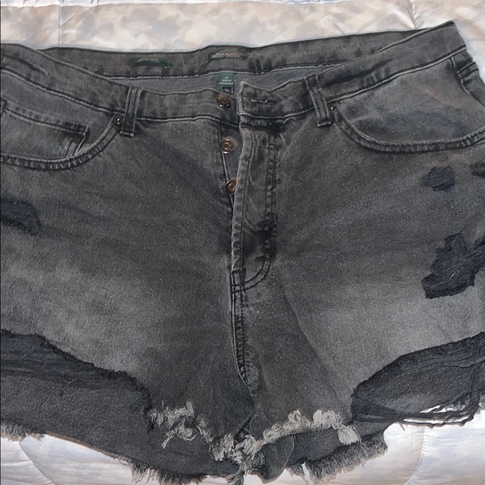 Woman’s/Juniors HIGH RISE Distressed Black Denim Shorts